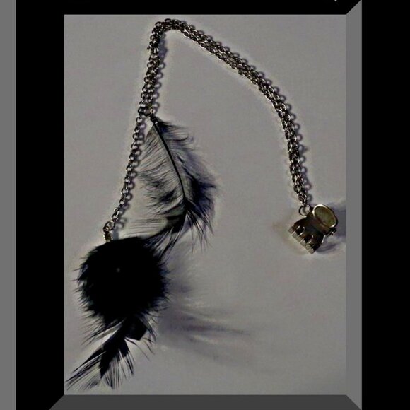 Handmade Black Feather Hair Clip With Silver Tone Chain Native Ethnic Tribal - Picture 1 of 1